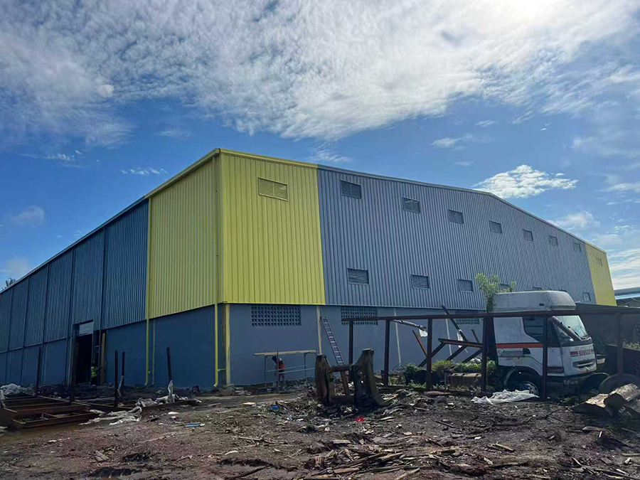 xterior view of the 8000m² Cosmetics Factory