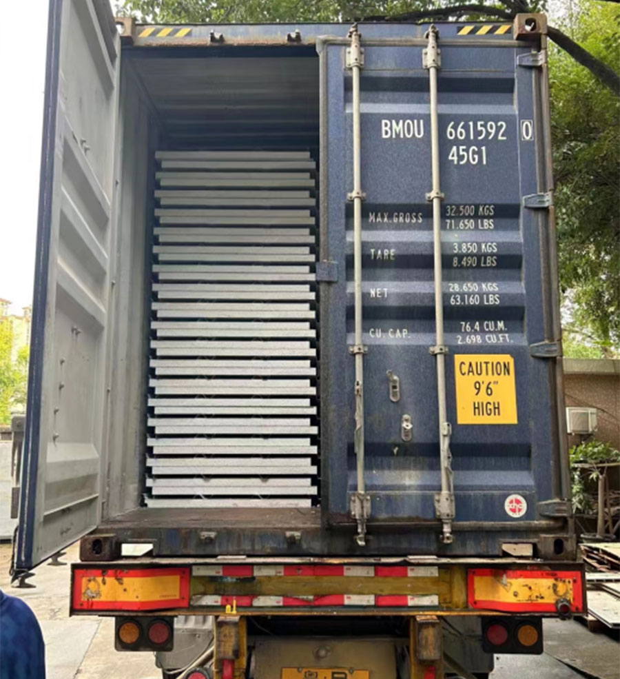 EPS sandwich panels packing
