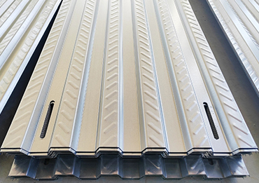 Novo produto: Passarela de acesso fotovoltaica de zinco, alumínio e magnésio